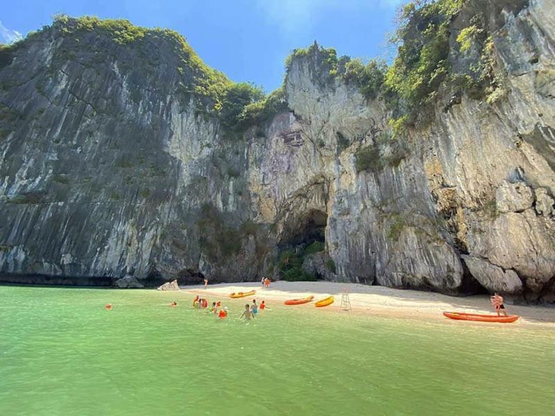 Cat Ba Friendly Hotel Chan Chau Exterior photo